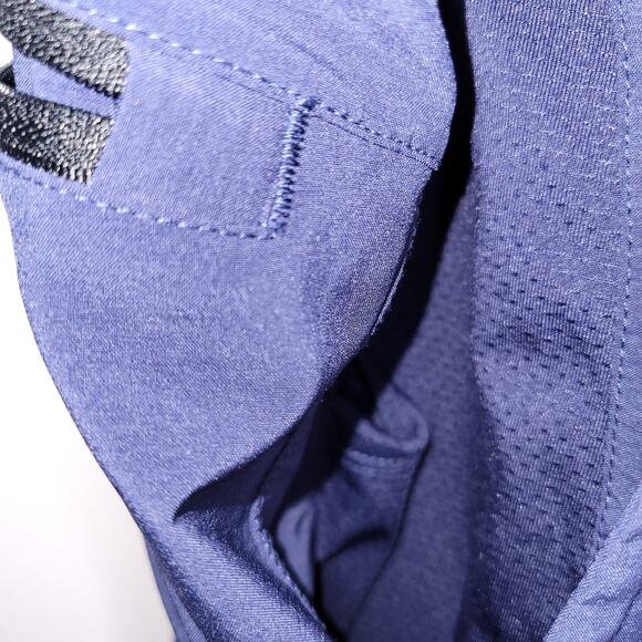 Fabletics Short Lined Size XXL Blue Gym Running Workout Athleisure Zipper Pocket - Picture 3 of 10